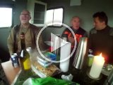 PAEG0256  Frokost i slyngelvognen 'MyggeHygge' eller hvad den nu hed